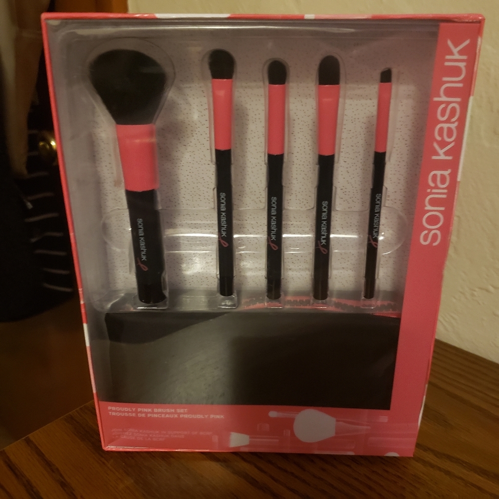 Sonia Kashuk Proudly Pink Brush Set